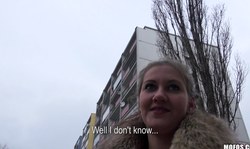 Public Pick UPs babe Lilia Rafael looks like a skillful hoe