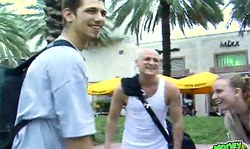 Oral sex for money with a dick-swallowing amateur brunette