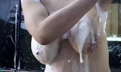 Perfect car wash with a an Over Developed Amateurs babe