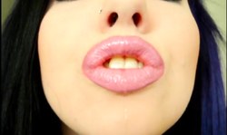 Gorgeous babe with big boobies and pierced tongue looks like a fuck doll