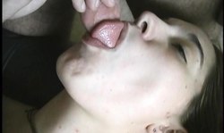 All-natural teen with awesome body gives a passionate blowjob