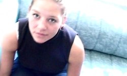 Hottie in black blouse shows how awesome her naked butt is