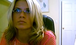 The hottest blonde cam girl sucks her big white dildo and fucks her crack