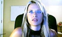 The hottest cam girl with fit body and big boobs knows how to pose naked