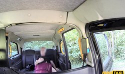 Smiling teen Lola Rae gives a good blowjob on the knees