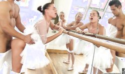 Reverse gangbang 21 Sextury with Evelyn, Cayla Lyons and Vinna Reed