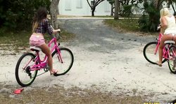 We Live Together Rachel Roxxx, Molly Cavalli and Chloe Caine are getting nude