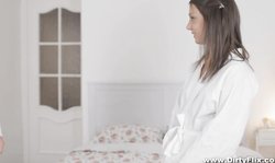 Young Courtesans slim doll Foxy Di knows how to suck a dick