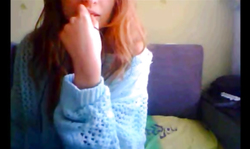 Innocent redhead teenager shows off her awesome booty