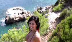 Gorgeous temptress Denise Milani enjoys outdoor photoset