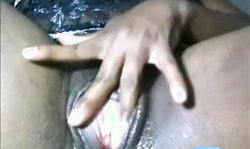 Webcam - black Colombian 23 year old putting hand in pussy