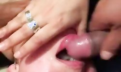 Dándole leche a Diana