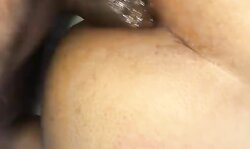 Na buceta e no cuzinho