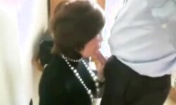 french secretary sucks at the office