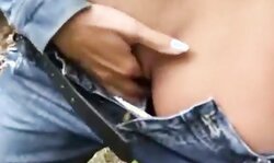 Netter Blonder heißen Sex im Wald