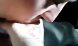 AmatIta - Pompino in macchina sputa tutto