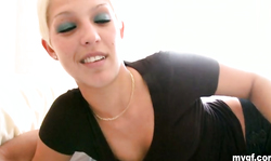 Short haired blondy blows the dick very well in revenge porn video