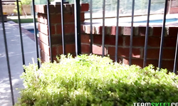 All-natural busty babe Karter Foxx demonstrates her naked shape