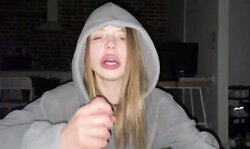 Picked up a escort on the street and fucked her without a cock rubber