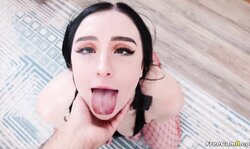 Nerdy Babe on Her Knees to Blows Big Cock