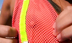 Public boob flash of an all-natural leggy brunette