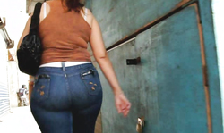 Her really sexy big booty looks amazingly sweet in tight jeans