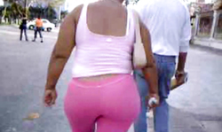 Sweetest big booty chick in pink pants spotted on the street