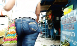 Amateur babe with huge big booty spotted on the street
