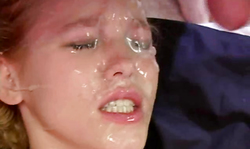 Innocent amateur blonde get her face covered with the jizz