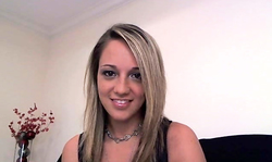 Desirable blondie babe Nikki Sims is soloing like a pro