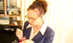 Elegant secretary Queeny Love eats cum on the lunch break
