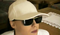 Cute slut Queeny Love asked her boyfriend for a messy facial