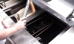 Elegant cutie Queeny Love eats breakfast with sperm