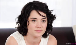 Kinky young bitch is sucking a dick at the hardcore casting