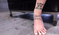 Small-tit Leigh Raven gets impaled hard by sex machine