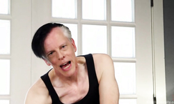 Dirty master is spanking a big-bottomed babe London River