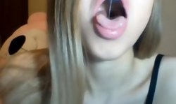 Beautiful mouth (webcam)